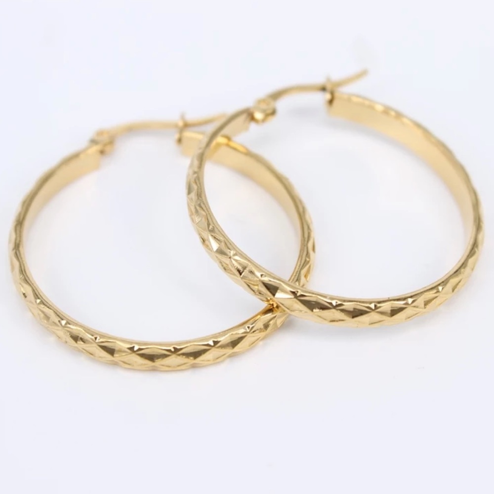 **NEW 18K YELLOW GOLD HOOP EARRINGS - Picture 3 of 6